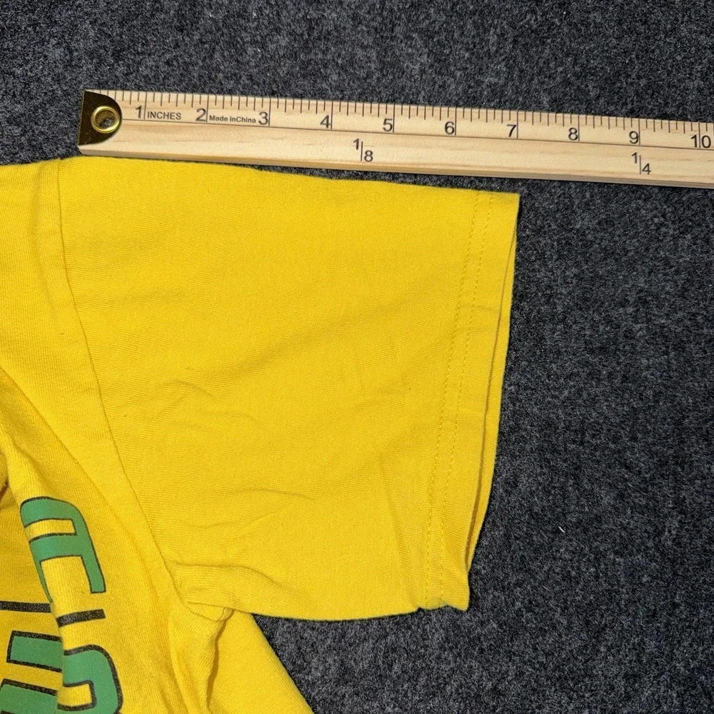South‎ LA Soccer Yellow T-Shirt Youth Large Green Logo